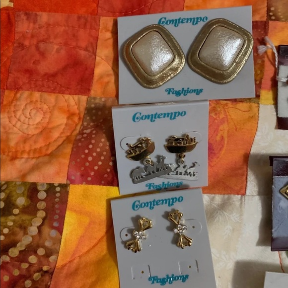 18 pairs Contemp Fashion Earrings - Picture 6 of 7